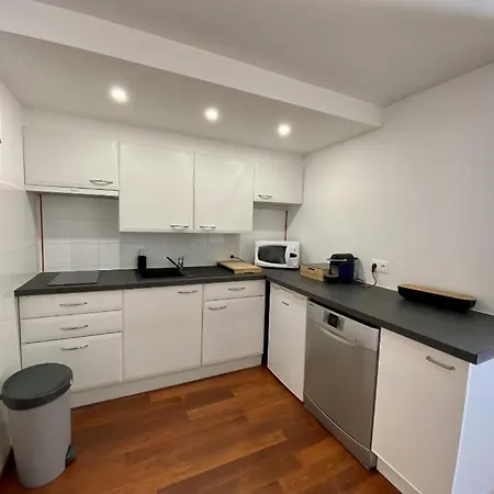 Apartament Avec Jardin Et Piscine Collective 5sant8 *